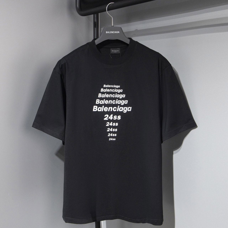 Ba*len*cia*ga t-shirts